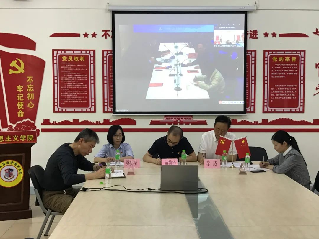 e61bceaf360e4b7ee55cf09e8d5970a4.jpg e61bceaf360e4b7ee55cf09e8d5970a4.jpg